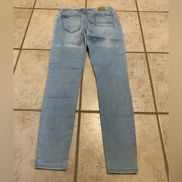 Bluenotes Light Wash Denim Jeans - Size 27, Short - High-Rise, Skinny Fit - Picture 5 of 6